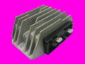 VOLTAGE REGULATOR 12V-30A